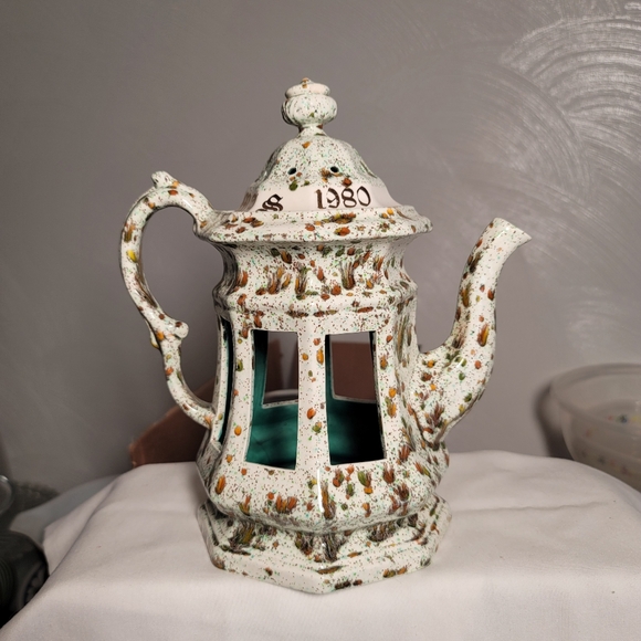 VTG. 1980 Teapot Candle Holder. - Picture 2 of 16